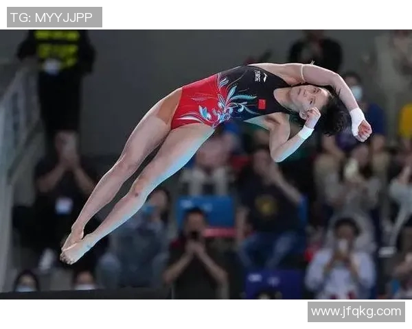 蹦床世界杯单人赛精彩战报揭晓决赛选手表现引人瞩目