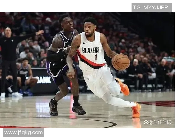 开拓者队近期状态下滑，主场惨遭独行侠大胜