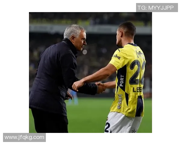 曼联主场惜败，穆里尼奥再次引发球迷争议