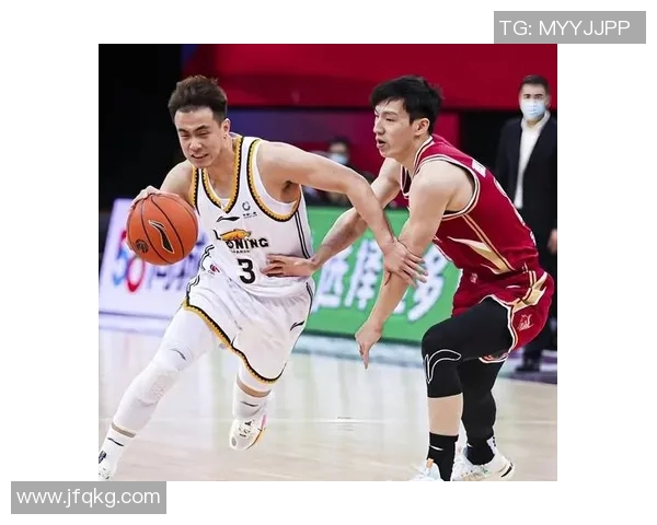 辽宁首次参加CBA联赛，球迷热情高涨支持队伍发挥